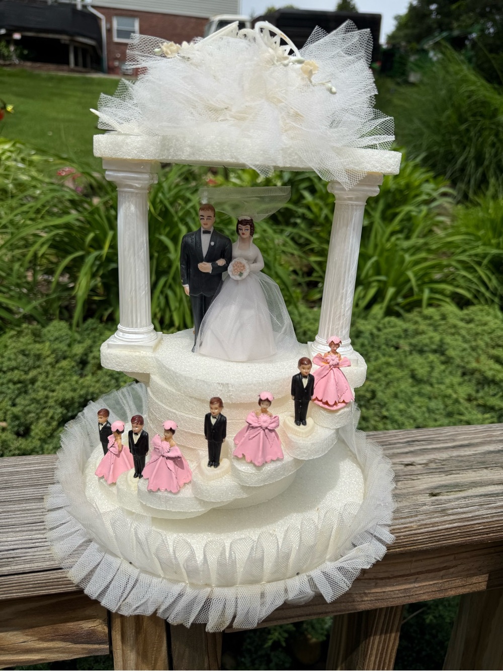 VintageClassic White & Pink Wedding Cake Topper - Elegant Bridal Party Figurine